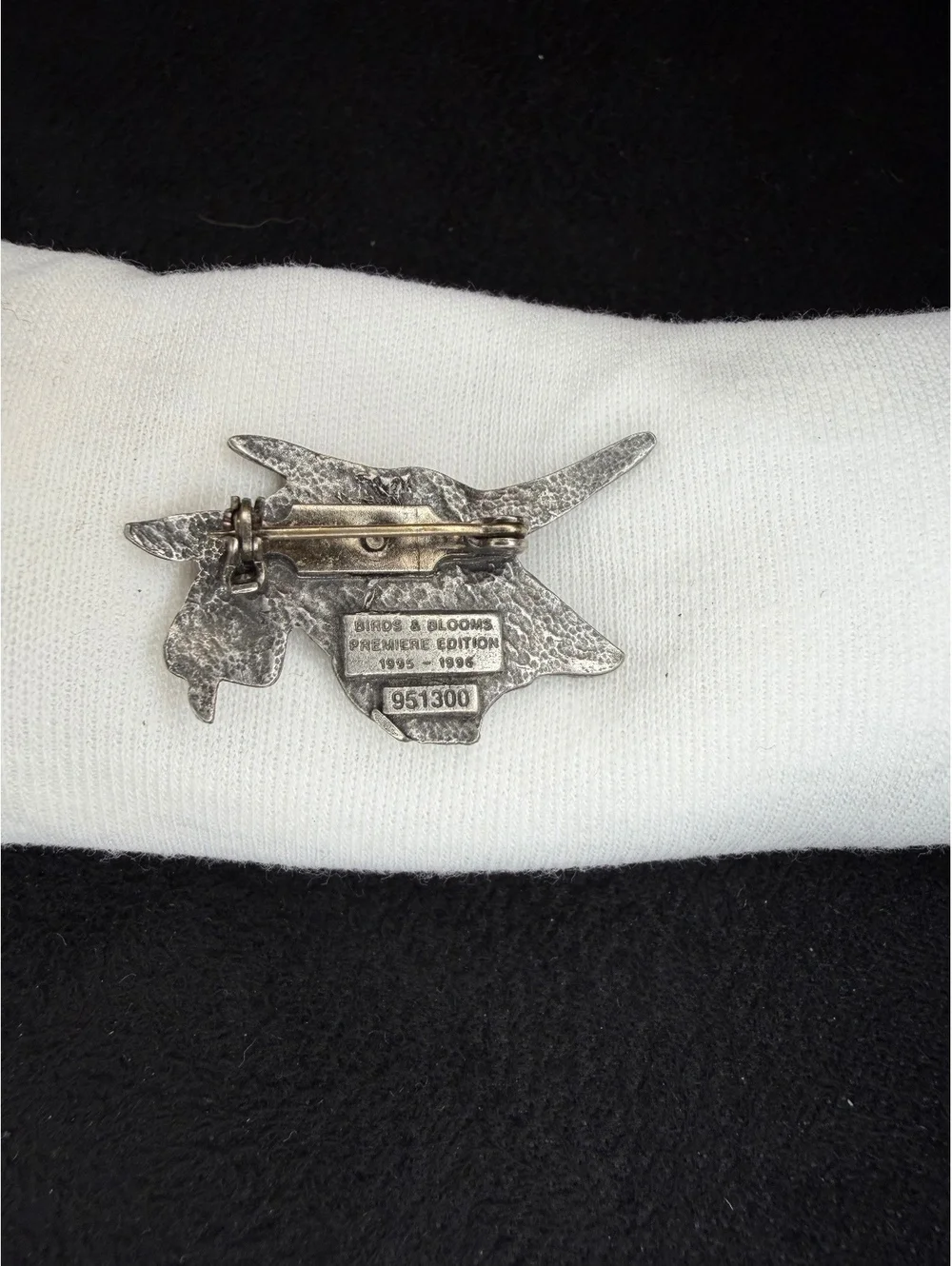 VTG Birds & Blooms 1995 Premiere Edition Pewter Hummingbird Flower Brooch Pin